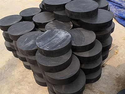 迎泽区板式橡胶支座由若干层橡胶片与薄钢板经加压硫化